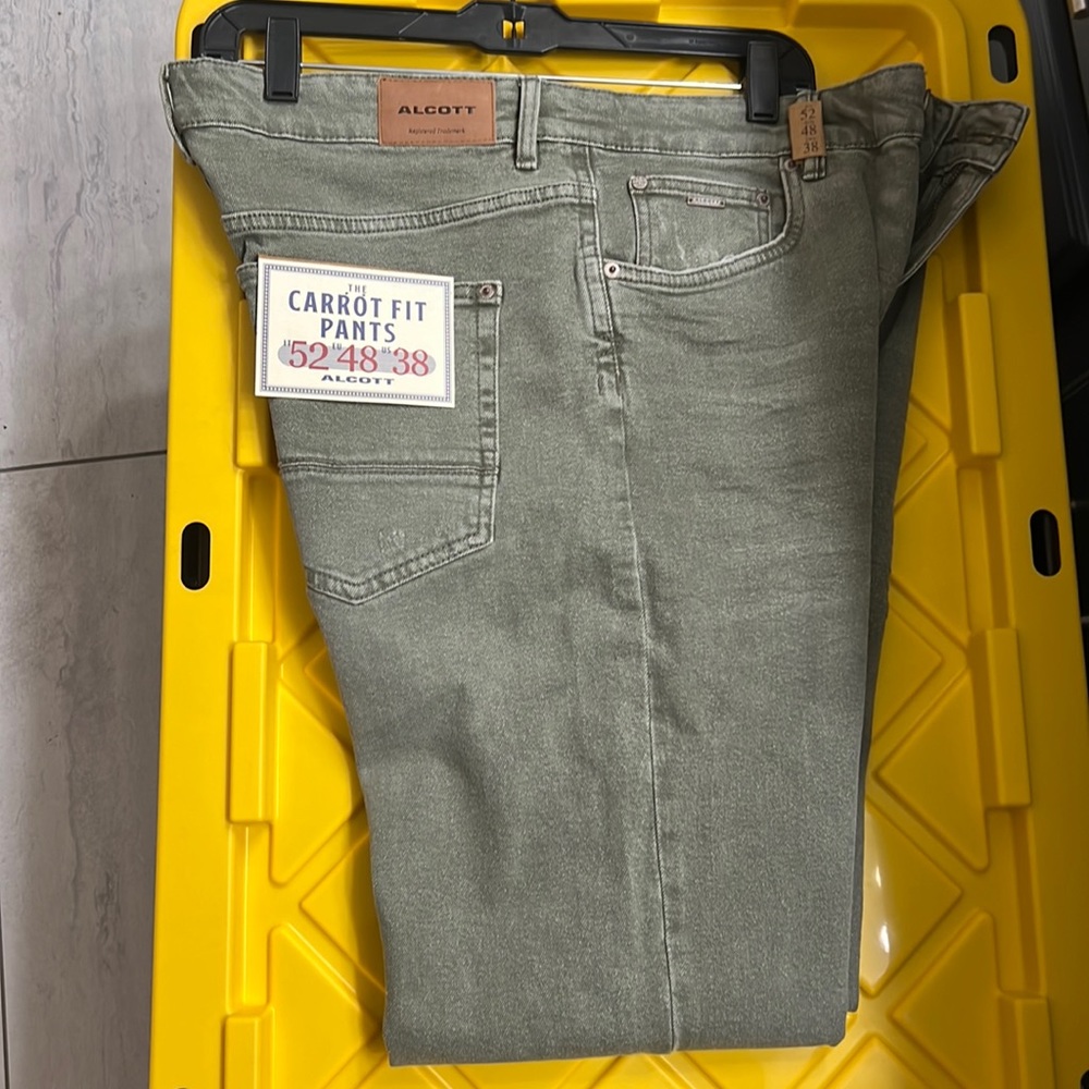 Alcott pants (Carrot Fit pants) size 38 US, never worn.